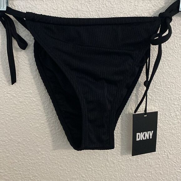 NWT- DKNY-Adjustable string Bikini bottoms- black- ribbed- Size medium - Picture 2 of 8